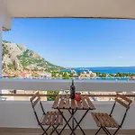Skyline Apartment