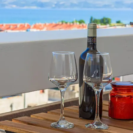 Skyline * Omis